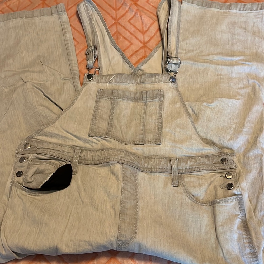 Women’s overalls